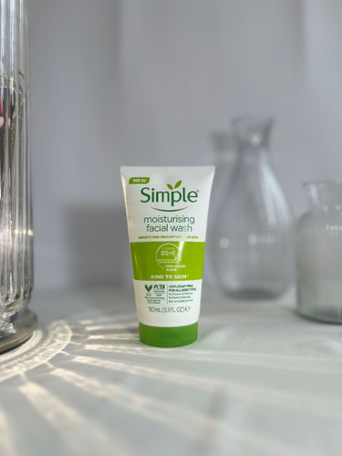 Simple Kind to Skin Moisturising Facial Wash