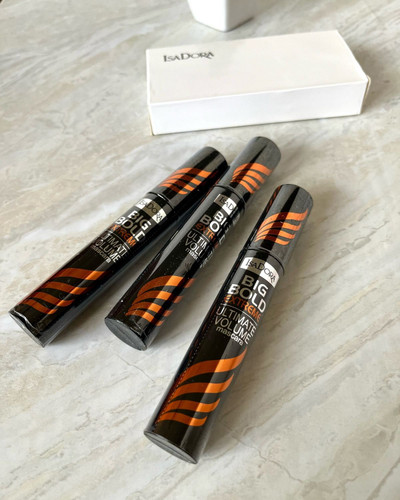 ریمل حجم دهنده بیگ بولد اکستریم ایزادورا